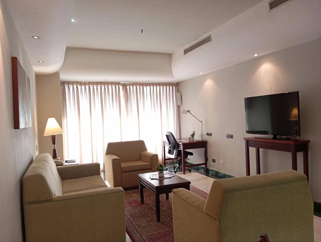 Executive Suites วาเลนเซีย ภายนอก รูปภาพ